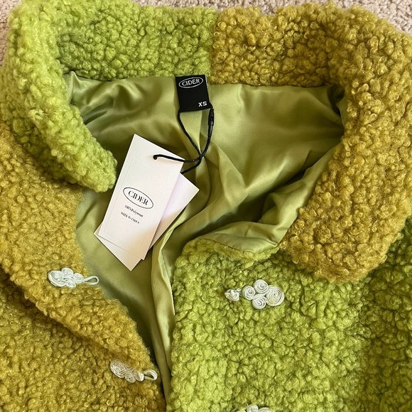 NEW //Cider "On My Turf" Colorblock Teddy Coat\\ Fancy Closures with Slouchy Fit - Picture 13 of 16